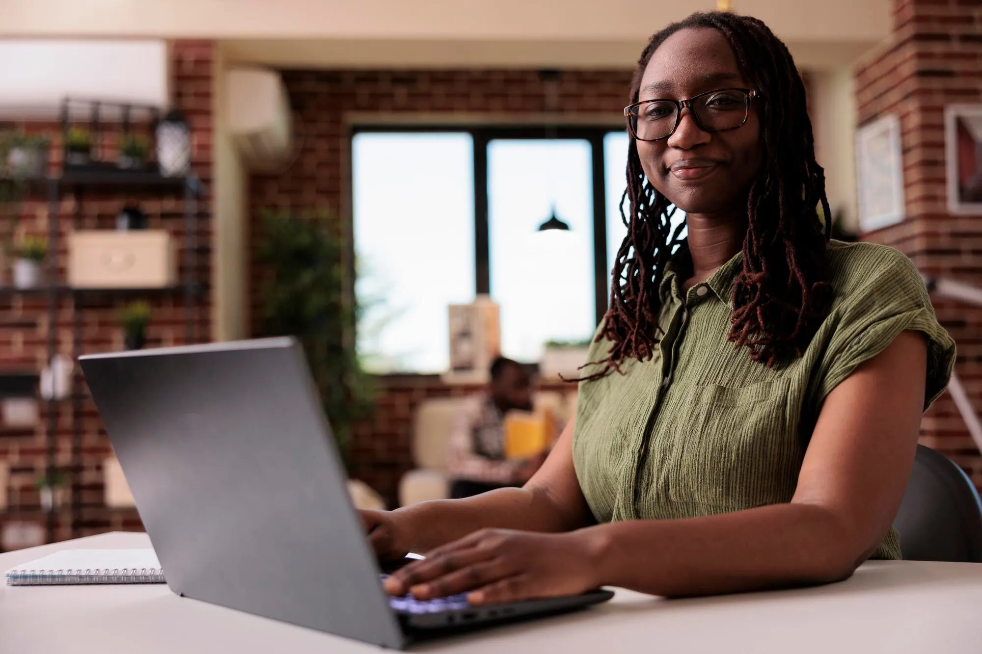 Content and social systems that build authority and drive sign-ups.